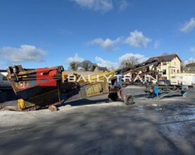 Mobile Feeder Conveyor (With Second Radial Conveyor)