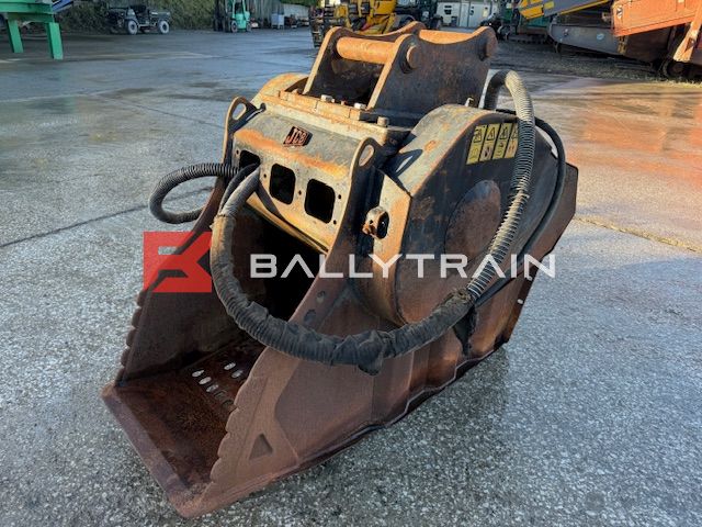 MB BF60.1 Crusher Bucket